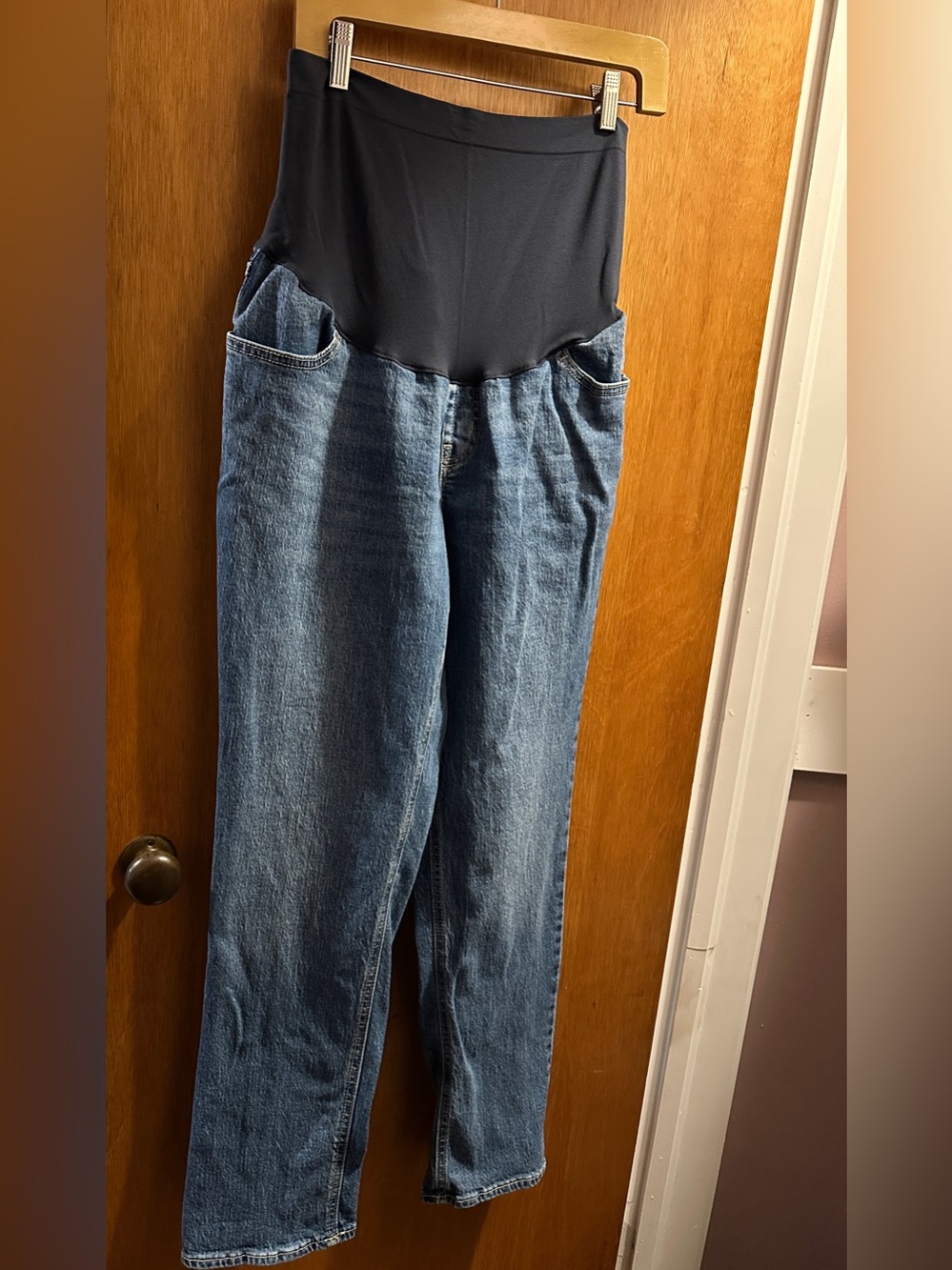 Old Navy Maternity Full Panel Wow Boyfriend
Jeans size 12